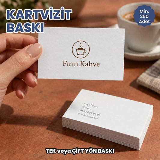 Kartvizit baskı: elde tutulan 350 gr mat kuşe kartvizit ve baskılı kartvizit destesi