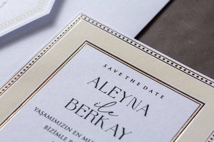 İklim Davetiye 10675 - Beyaz zarflı sade tipografik düğün davetiyesi modeli