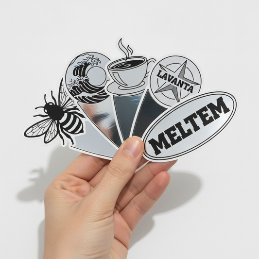 Elde tam kesim gümüş metalize sticker çeşitleri — ayna krom parlaklık