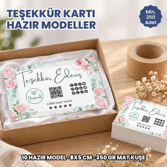 Teşekkür kartı hazır model: çiçekli Teşekkür Ederiz kartı kargo kutusunda, yanında kart destesi